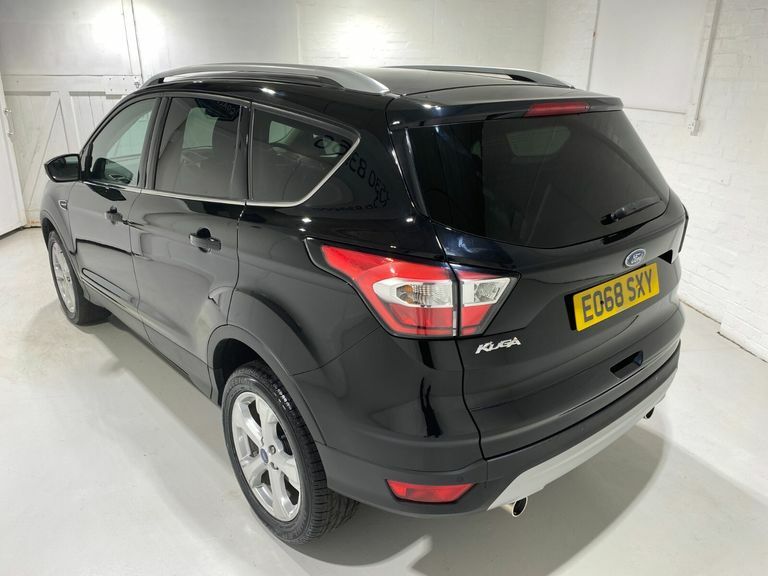 Ford Kuga 2.0 Tdci 120Ps Titanium X 2Wd 5Dr. Black #3