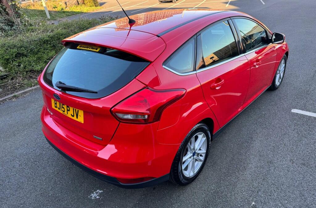 Ford Focus Hatchback 1.0T Ecoboost Zetec Euro 6 Ss 20 BJ15PJV Red #4