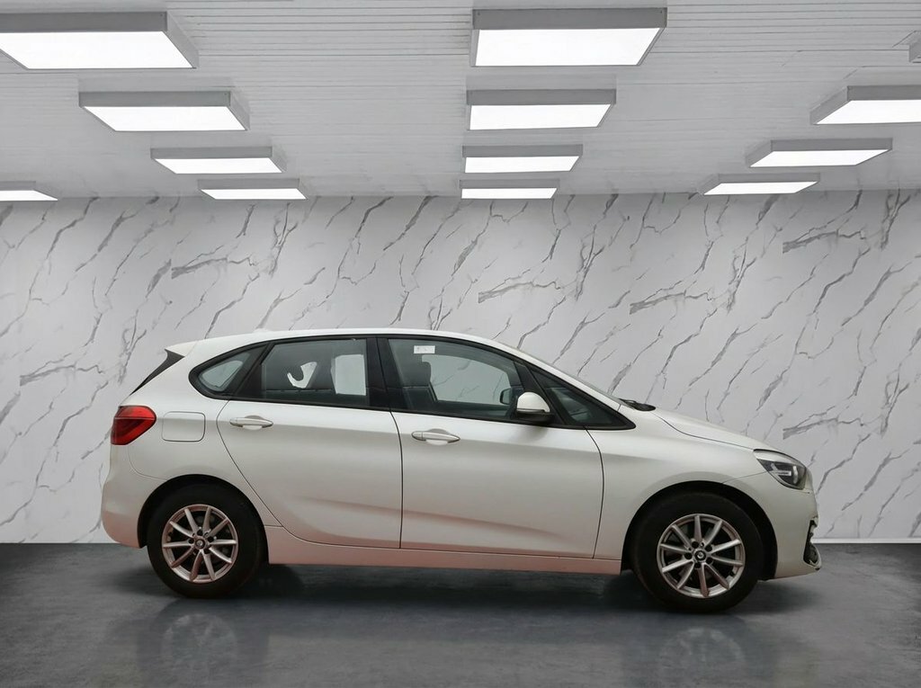 BMW 2 Series Active Tourer 2L Se White #4