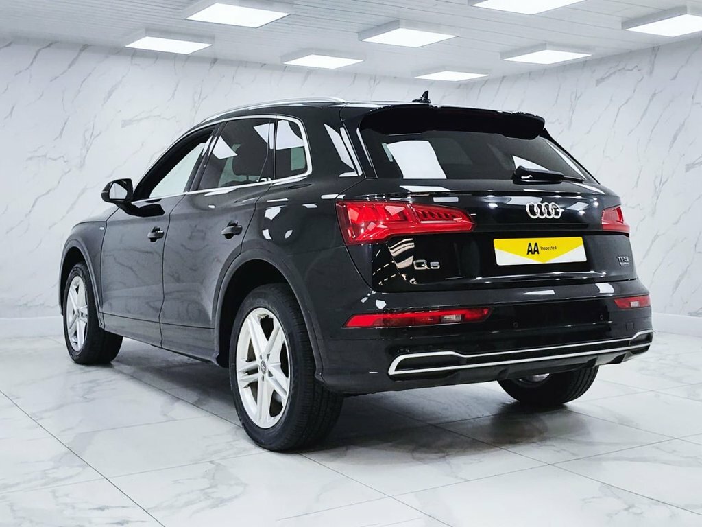 Audi Q5 2L S Line Black #6