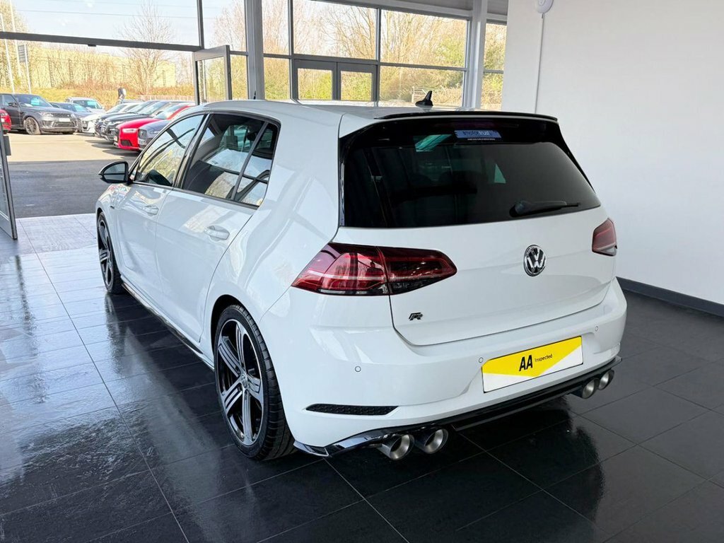 Volkswagen Golf 2L R White #5