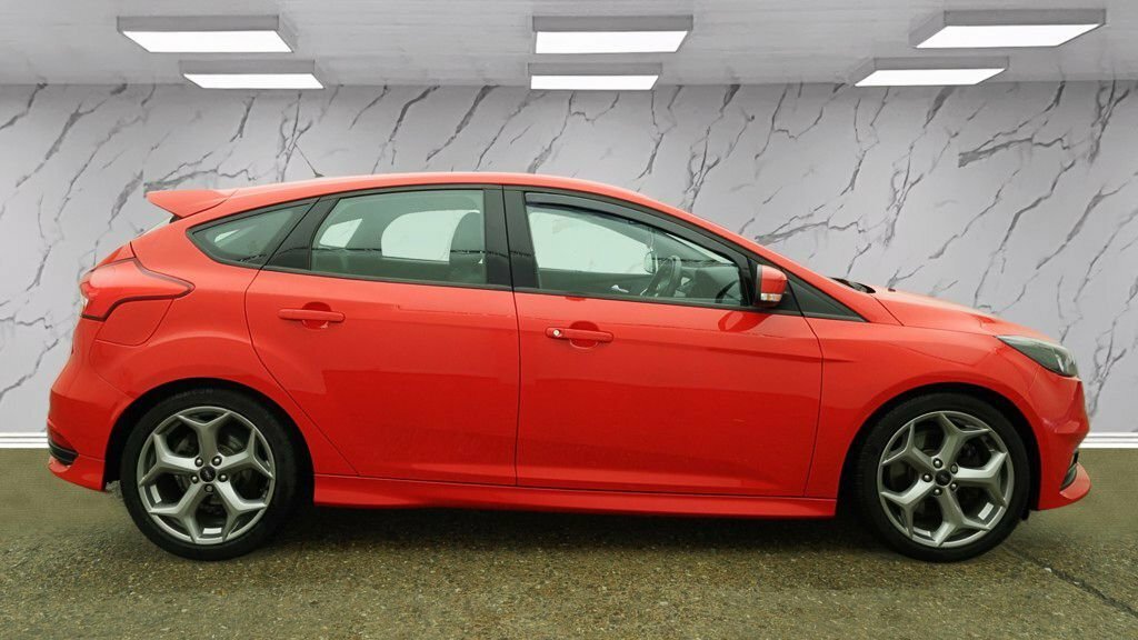 Ford Focus 2L St-2 LG18WMD Red #5