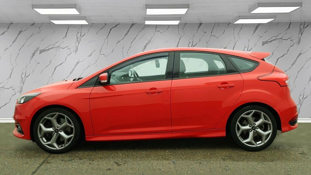Ford Focus 2L St-2 LG18WMD Red #6