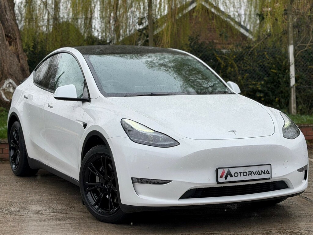 Tesla Model Y Dual Motor Long Range 4Wde White