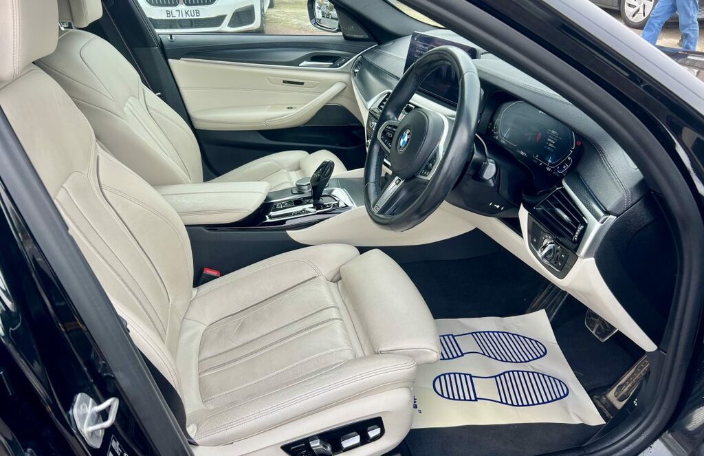 BMW 5 Series Saloon HJ70MMF Black #3