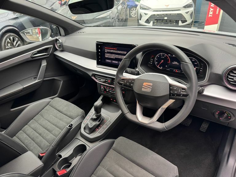 Seat Ibiza 1.0 Tsi 115 Xcellence Lux Dsg KS74WRE White #6