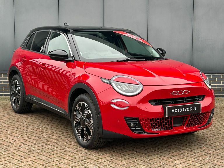 Fiat 600 1.2 Hybrid 48V 136 La Prima Edct-6 Red