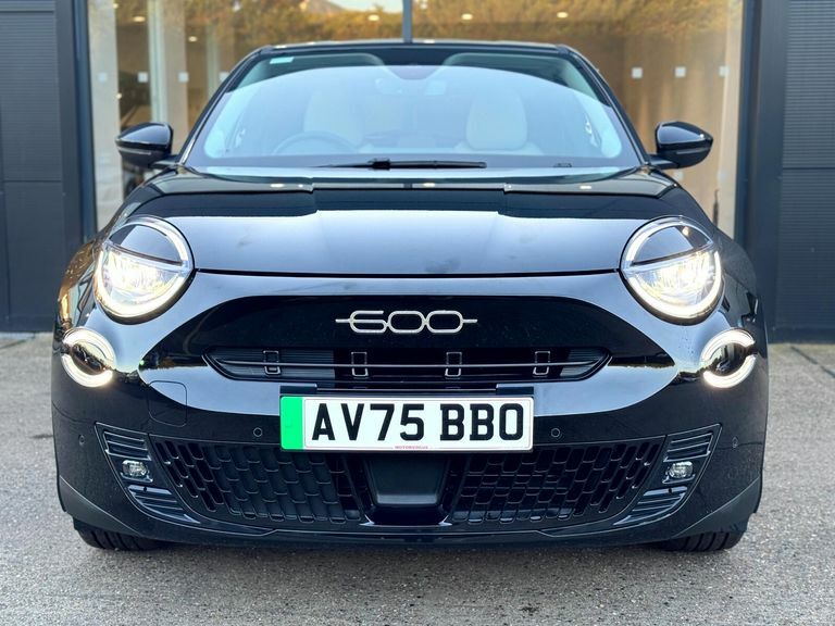 Fiat 600e 115Kw La Prima 54Kwh Black #4