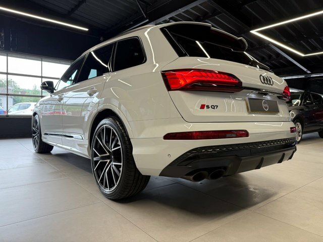 Audi SQ7 4.0 Tfsi V8 Black Edition Suv Tiptronic Black #3