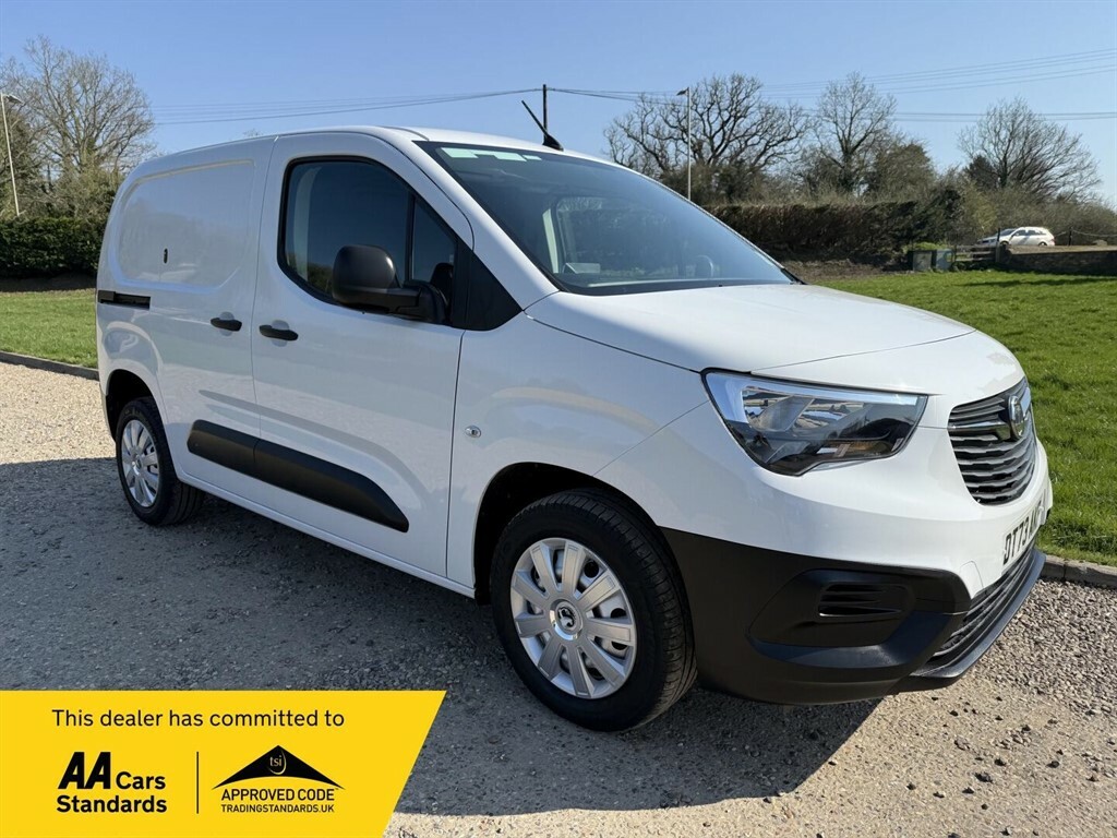 Vauxhall Combo 1.5 L 1.5 Turbo D 2300 Prime L1 H1 Euro 6 Ss White