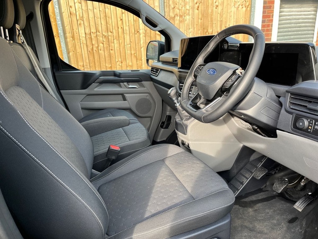 Ford Transit Custom 2.0 320 Ecoblue Limited Panel Van Manua WR75MXZ Black #5