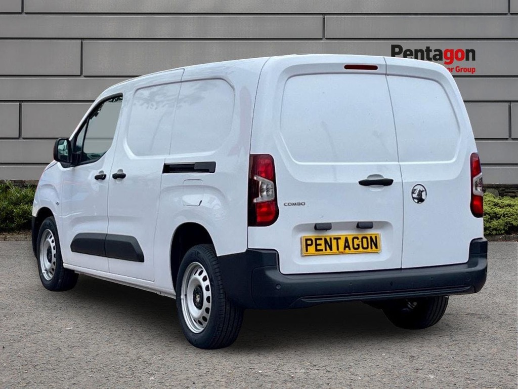 Vauxhall Combo 1.5 Turbo D 2300 Prime Xl Panel Van 6Dr Man FG75UCA White #2