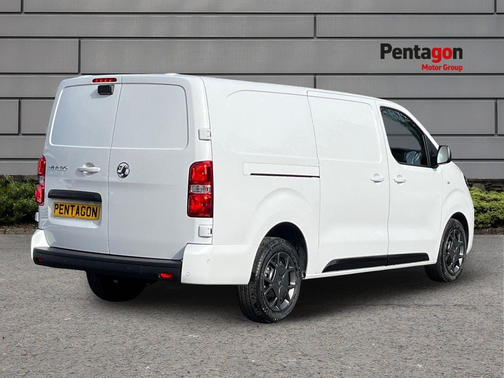 Vauxhall Vivaro XL Vivaro 2.2 Turbo D 150 Pro H1 Van MP75ARU White #4
