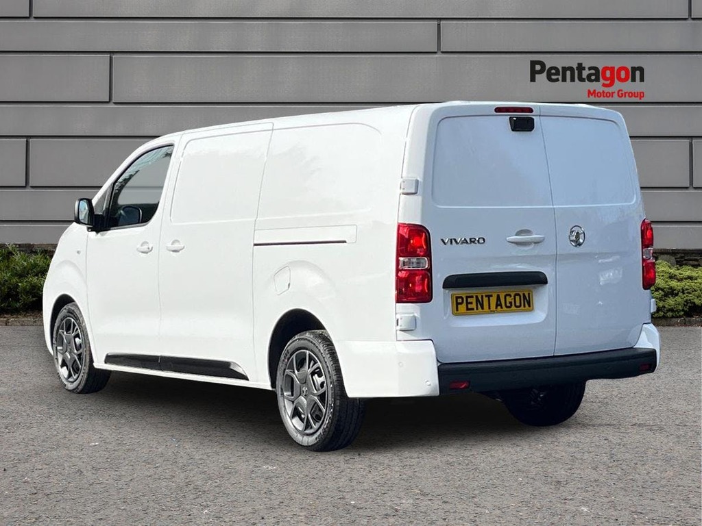 Vauxhall Vivaro XL Vivaro 2.2 Turbo D 150 Pro H1 Van MP75ARU White #2