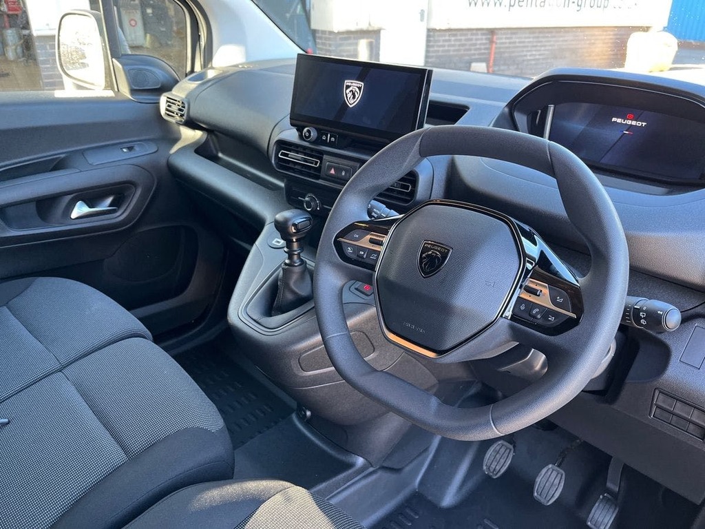 Peugeot Partner 1.5 Bluehdi 1000 Professional Plus Standard Panel VO75MVU Black #5