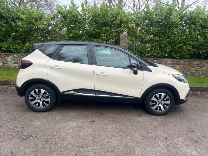 Renault Captur 0.9 Tce 90 Play - 2018 68 MA68UKC Brown #2