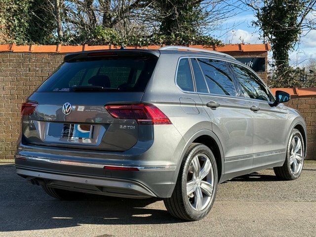 Volkswagen Tiguan 2.0 Tdi Sel Suv Euro 6 S S 15 EY67AKO Grey #5