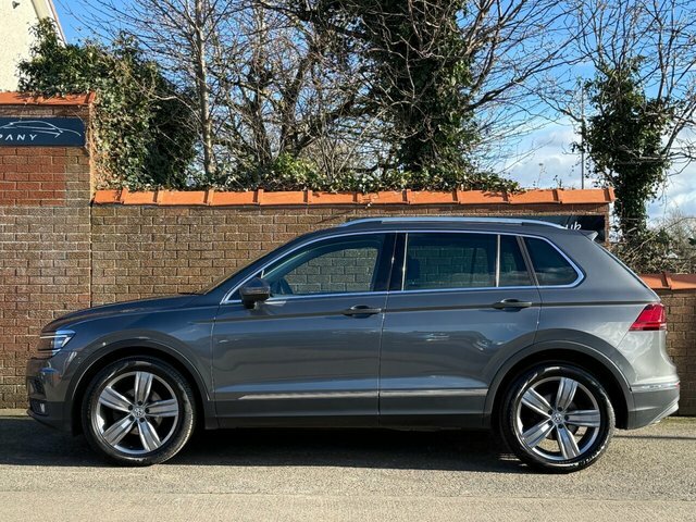 Volkswagen Tiguan 2.0 Tdi Sel Suv Euro 6 S S 15 EY67AKO Grey #4