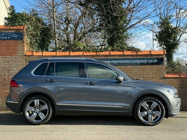 Volkswagen Tiguan 2.0 Tdi Sel Suv Euro 6 S S 15 EY67AKO Grey #3