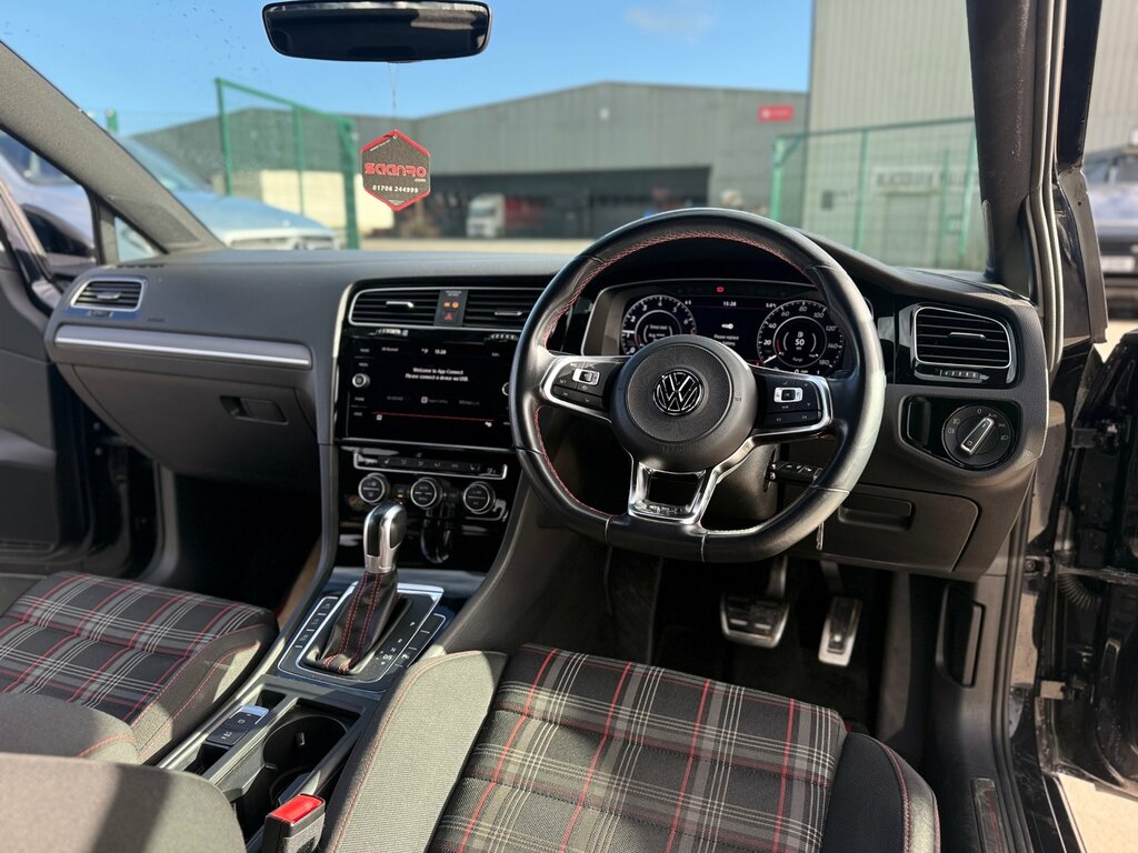 Volkswagen Golf 2.0 Tsi Gpf Gti Performance Hatchback D LS19YDZ Black #4