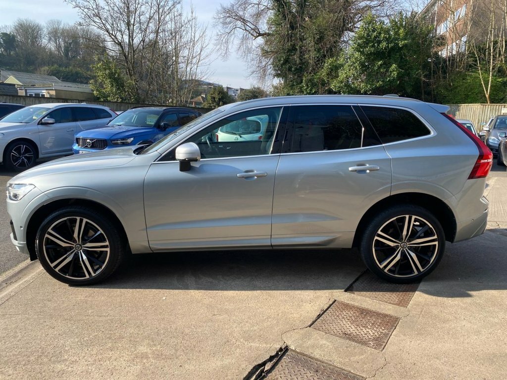 Volvo XC60 2019 2.0 D5 Powerpulse R-design Pro Suv KP19XJJ Silver #2