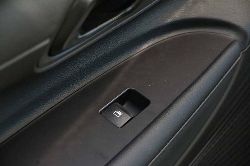 Hyundai Bayon 1.0 Tgdi 90 Black Line - 2026 VK75FFE Green #4