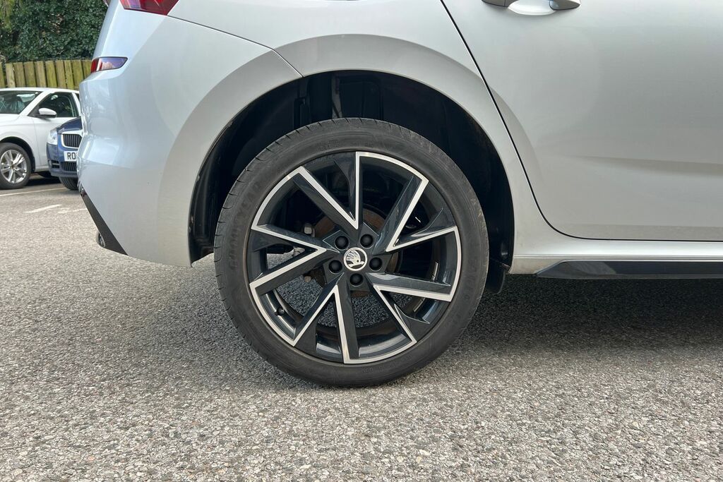 Skoda Kamiq 1.0 Tsi 110 Monte Carlo Silver #5