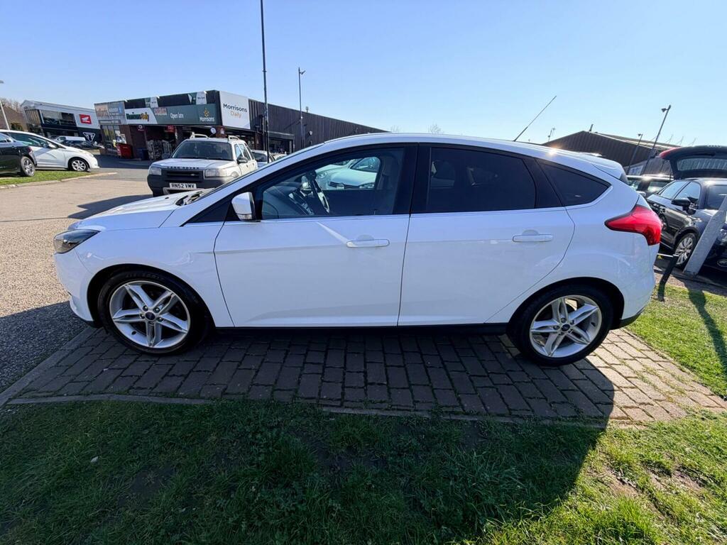 Ford Focus Hatchback 1.5 Tdci Zetec Euro 6 Ss 201565 MJ65NTA White #5