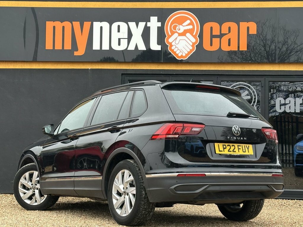 Volkswagen Tiguan 1.5L Life LP22FUY Black #6