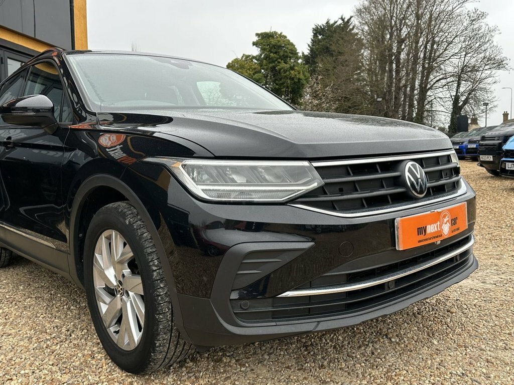Volkswagen Tiguan 1.5L Life LP22FUY Black #2