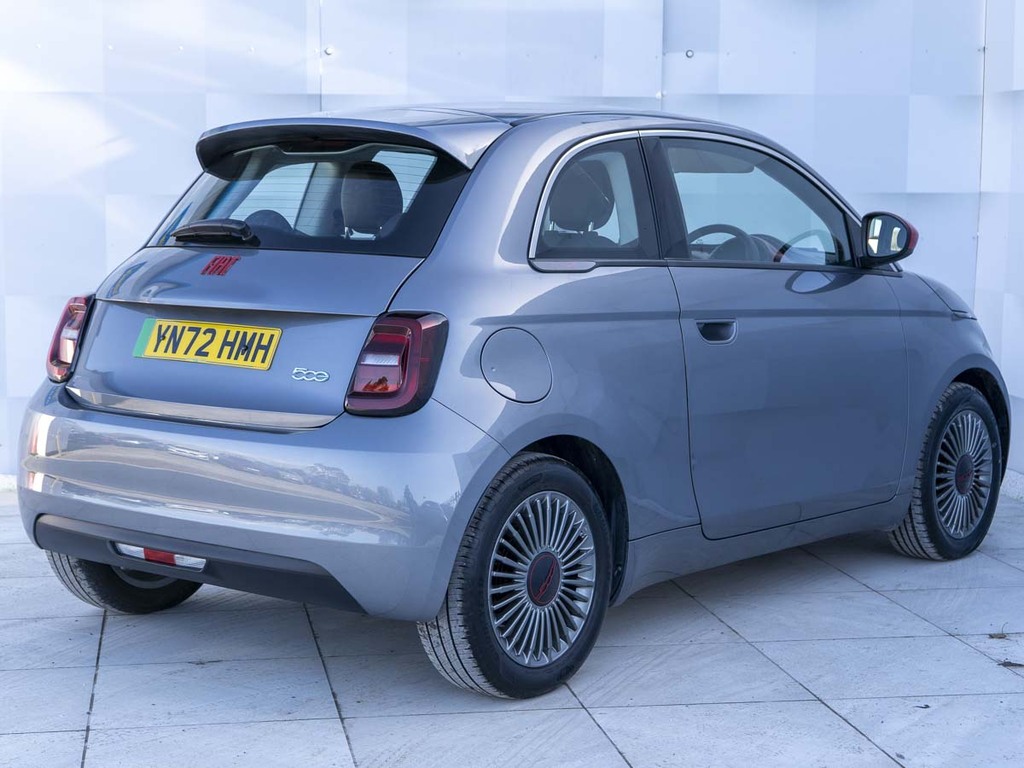 Fiat 500E Red YN72HMH #4