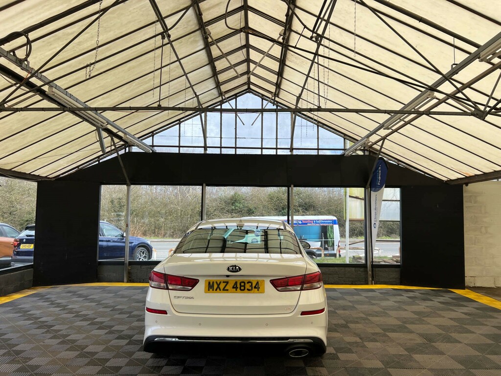 Kia Optima Saloon MXZ4834 White #6
