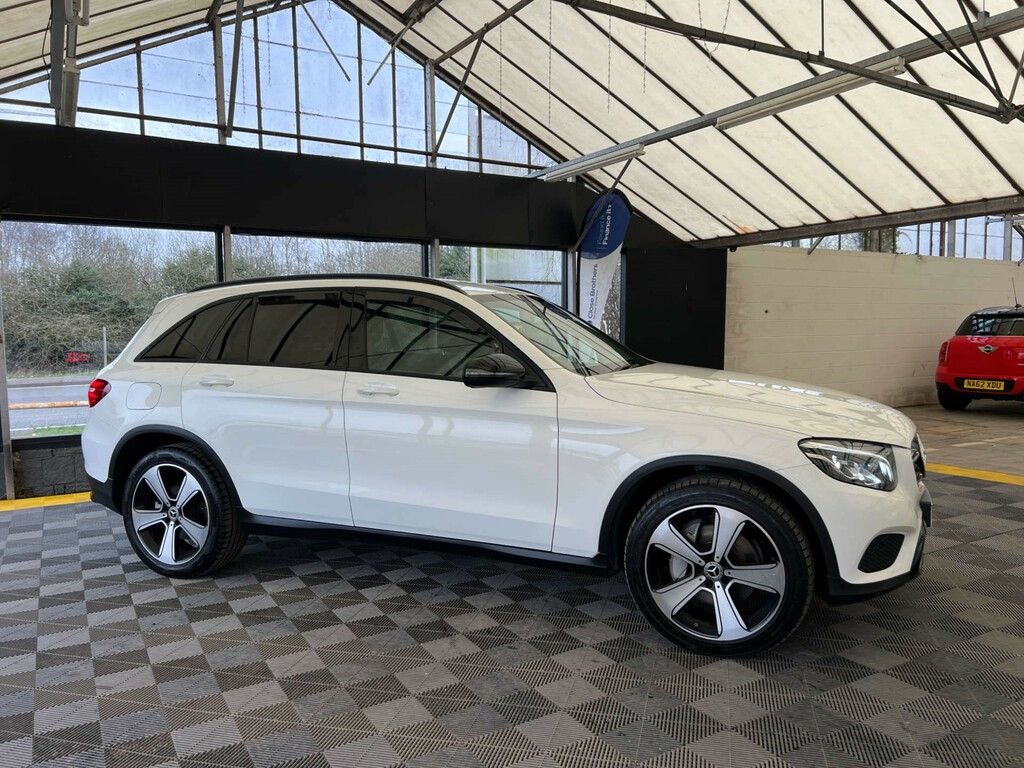 Mercedes-Benz GLC Class Glc 250 Urban Edition 4Matic LF68MFZ White #2
