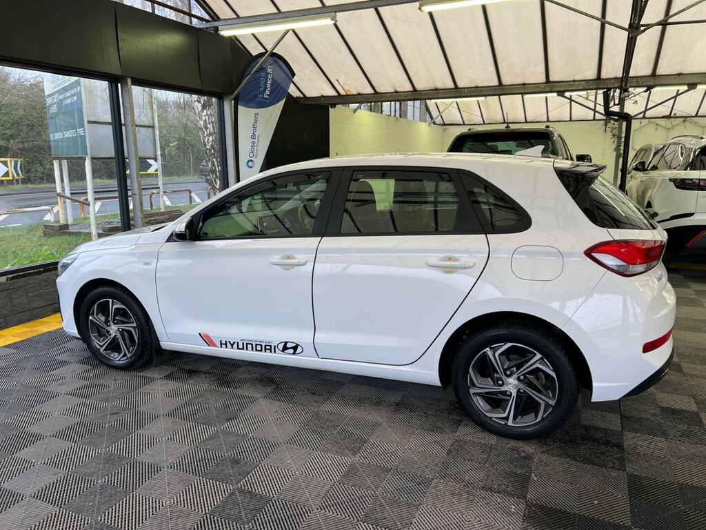 Hyundai I30 Hatchback BG71WTC White #5