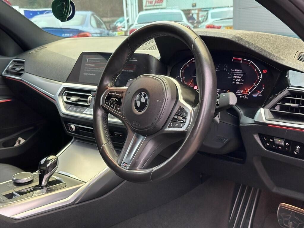 BMW 3 Series 2.0 320I M Sport Saloon 202070 LG70VJY Black #2