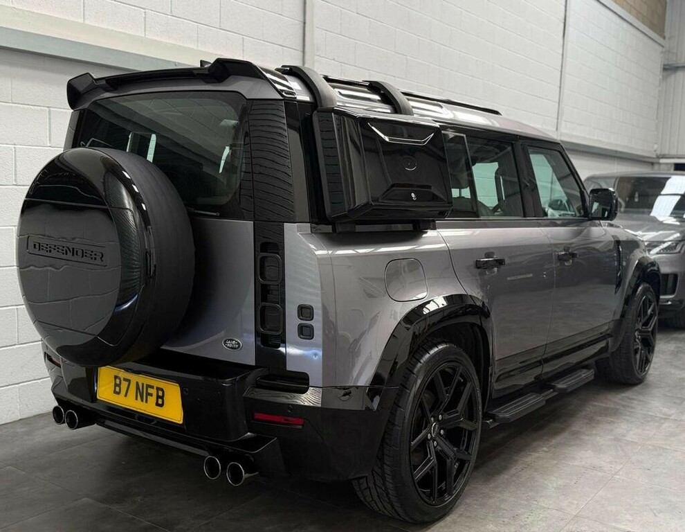 Land Rover Defender 110 2.0 Sd4 S 202020 B7NFB Grey #4