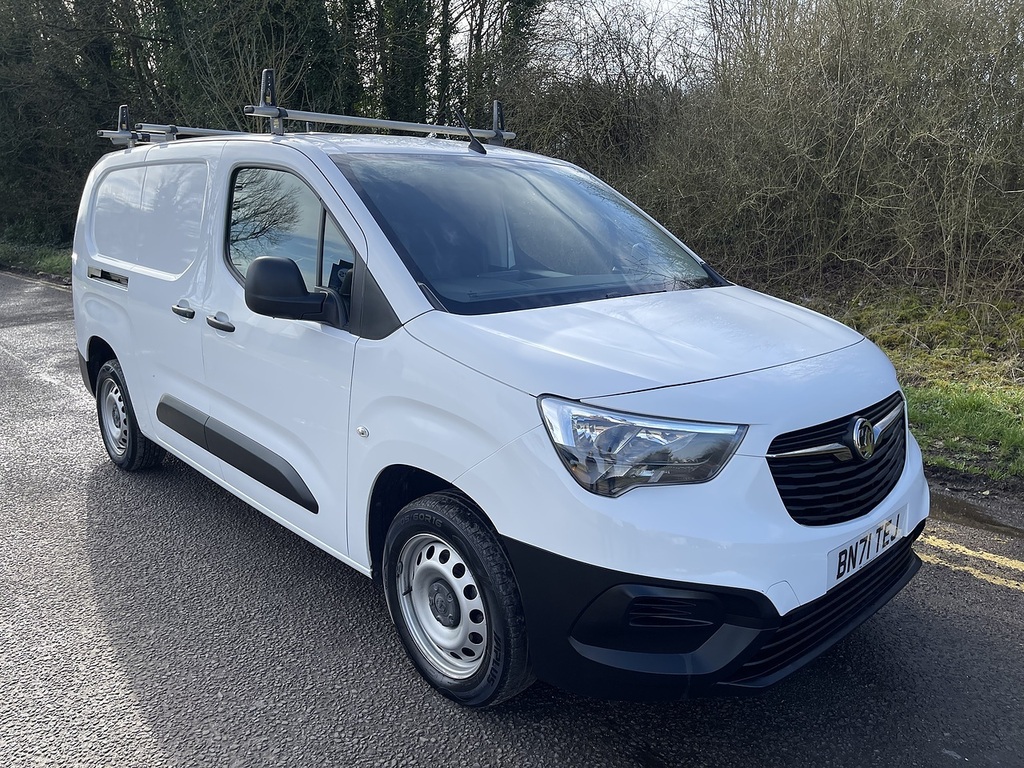 Vauxhall Combo 1.5 Turbo D 2300 Edition L2 H1 Euro 6 BN71TEJ White #5