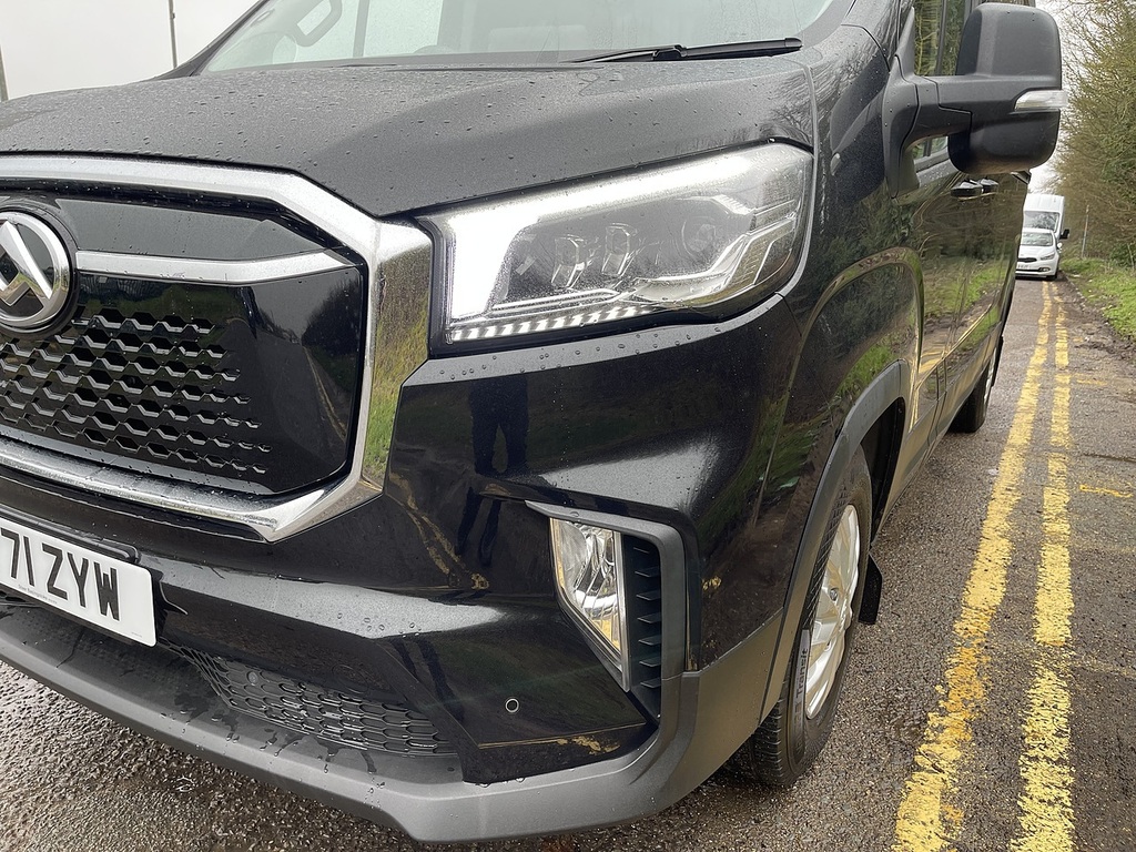 Maxus eDeliver 9 Mpv White #10