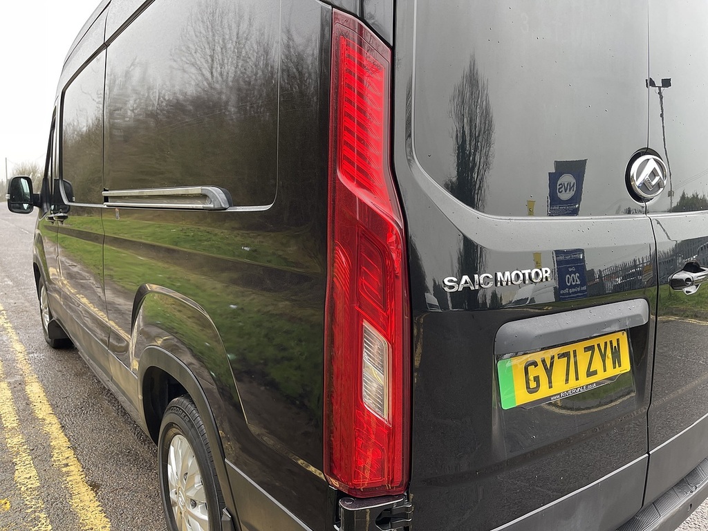 Maxus eDeliver 9 Mpv White #11