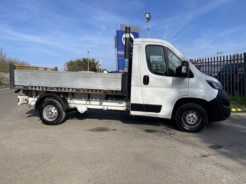 Peugeot Boxer Bluehdi Tipper 335 L2 YX70UNU White #4