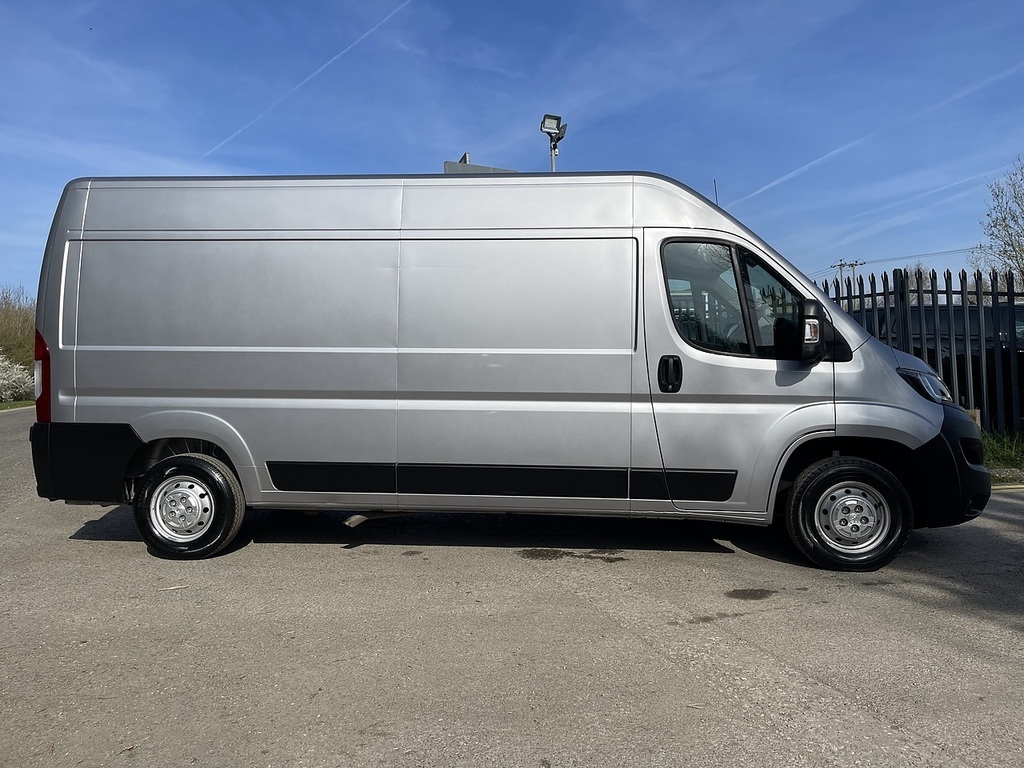 Peugeot Boxer 2.2 Bluehdi 335 Professional L3 H2 Euro 6 Ss MF20FCO Grey #4