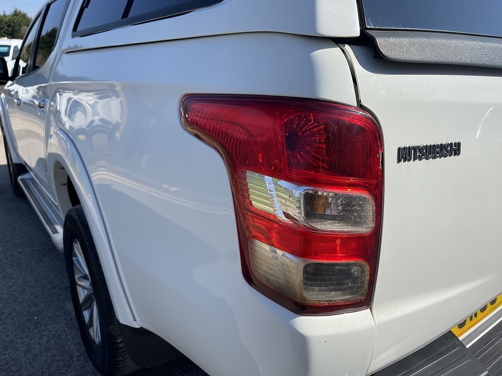 Mitsubishi L200 2.4 Di-d Dc Warrior 4Wd Euro 6 SW68KRV White #4