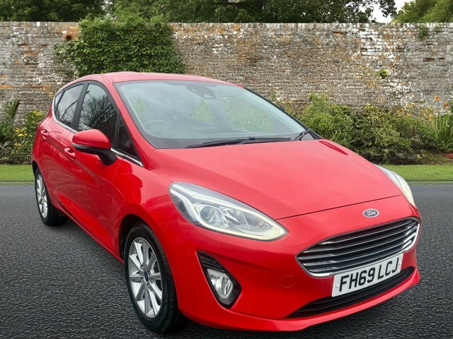Ford Fiesta 1.0T Ecoboost Titanium Hatchback Red