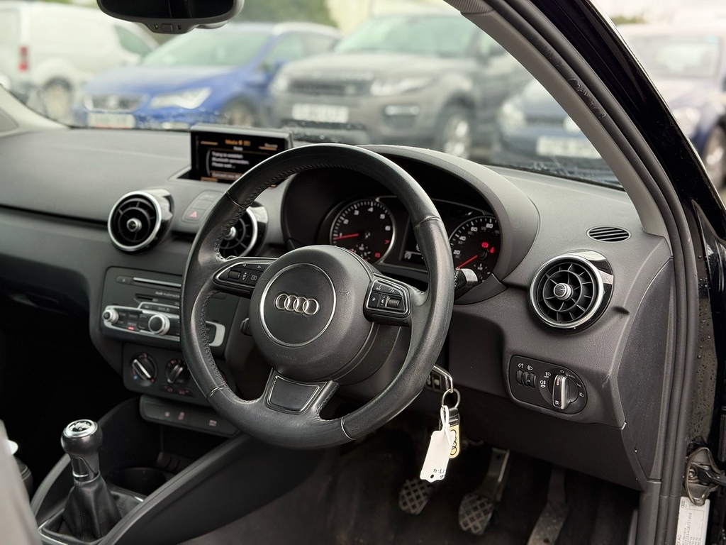 Audi A1 Tfsi Sport MF65JVO Black #6