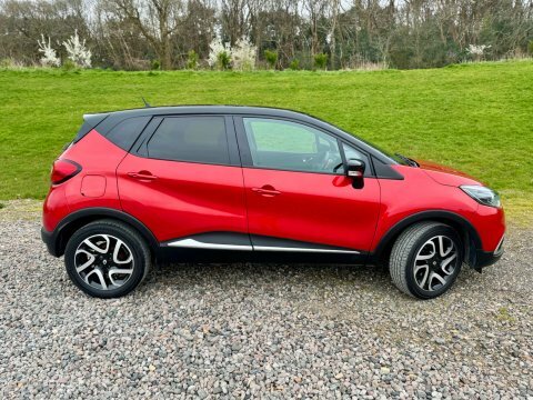 Renault Captur Signature Nav Dci Red #2