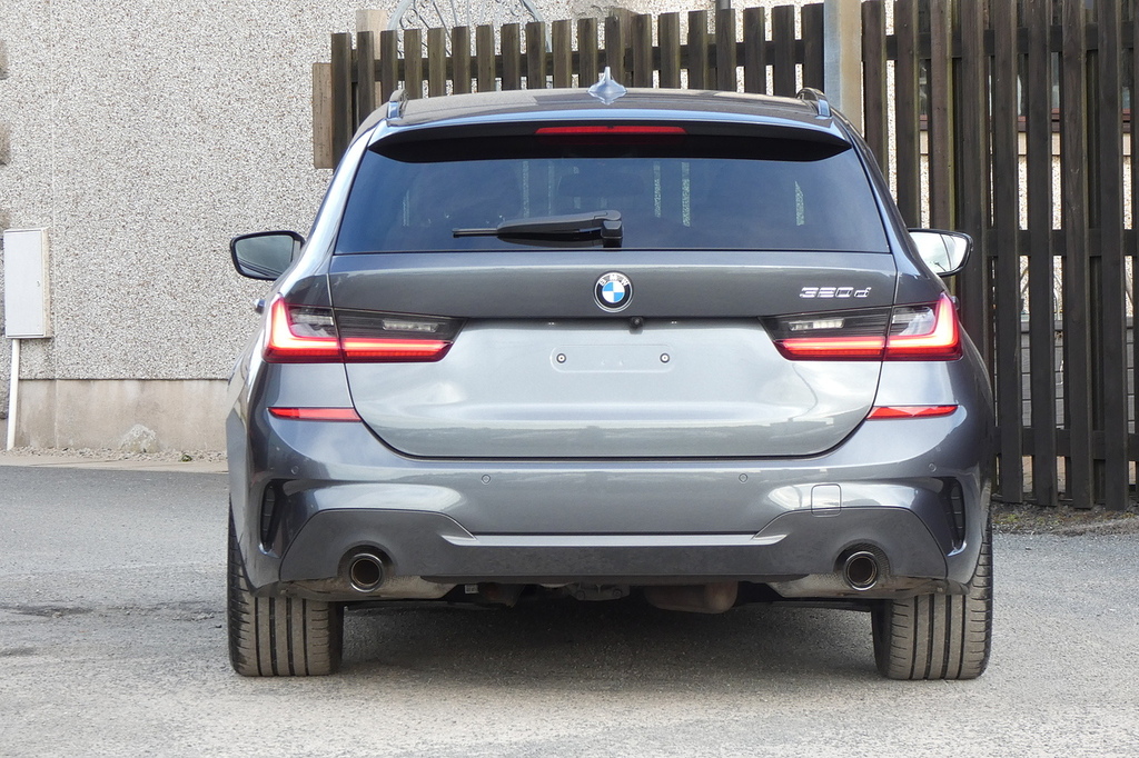 BMW 3 Series 2.0 320D M Sport Touring Euro 6 S SW70UXA Grey #3