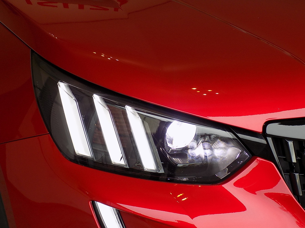 Peugeot 2008 Puretech Gt Line OV70CZJ Red #6