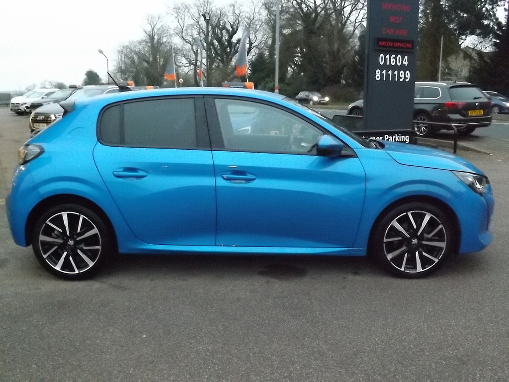 Peugeot 208 Puretech Allure Premium KT70DXW Blue #4