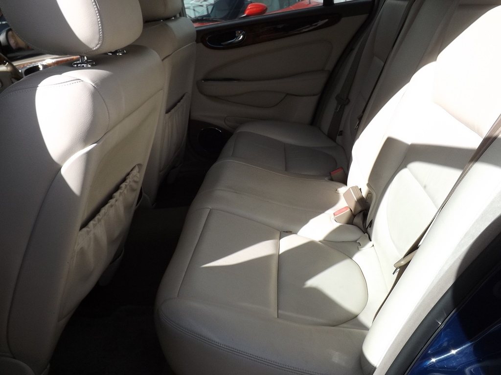 Jaguar XJ Super V8 Silver #16
