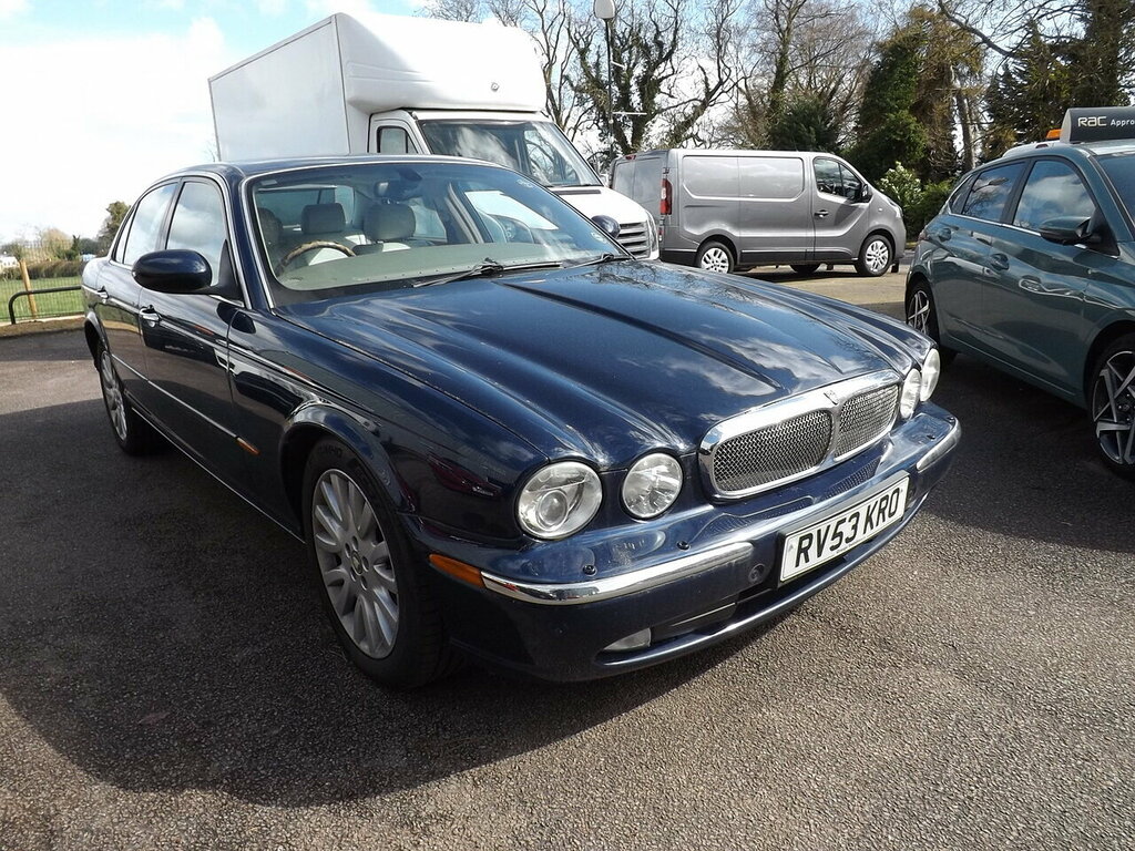 Jaguar XJ Super V8 Silver #3